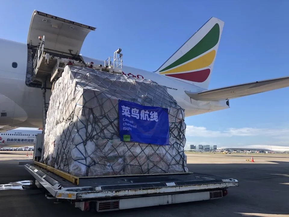 乐聚机器人在广东构建完整制造闭环：深圳龙华中试产线启航佛山万台级量产线先行(图1)